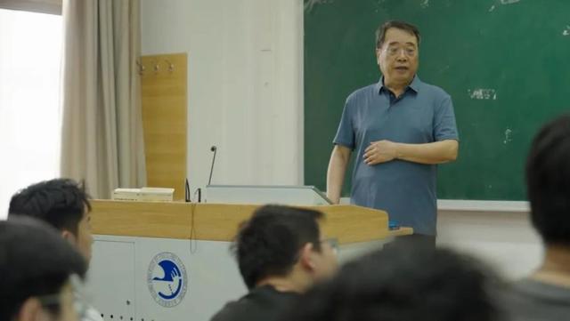 助力嫦娥五号、天宫二号！他攻克“卡脖子”难题，来自北邮！