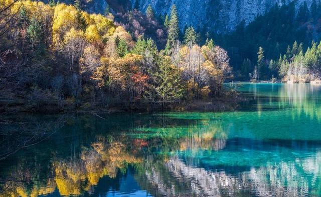 从四川和新疆深度游回来，哪里的风景更美？实话实说差距还是很大