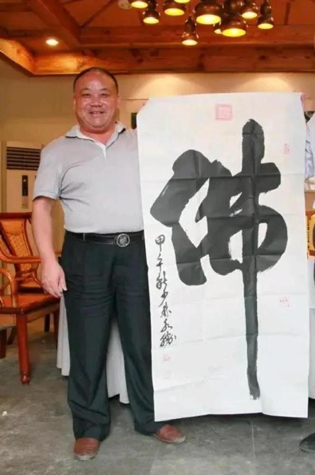 一波未平一波又起！释永信被抓，央视名嘴紧急发声，刘涛也受牵连
