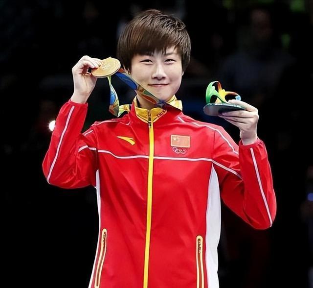 原来他是乒乓球奥运冠军丁宁的父亲	，难怪退役后她能在北京当校长