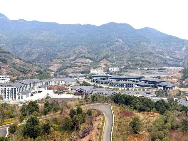 和乐奉化：以弥勒文化绘就山水禅韵