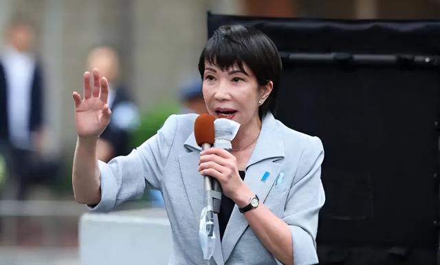 拖了38天，高市早苗对中国统一方式，首次作出回应！中方：没资格