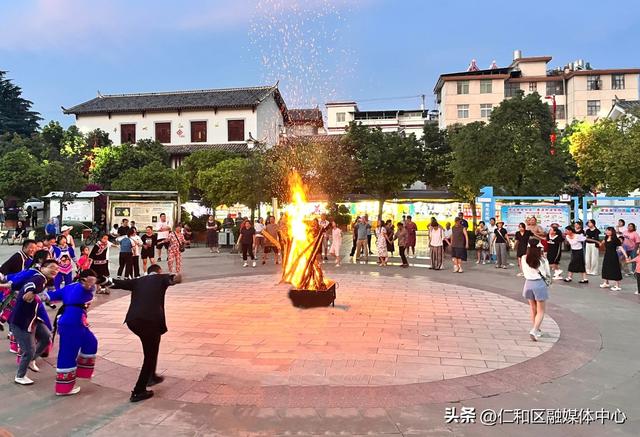 燃情火把·多彩仁和丨仁和火把节怎么玩？最全玩“火”攻略来啦！