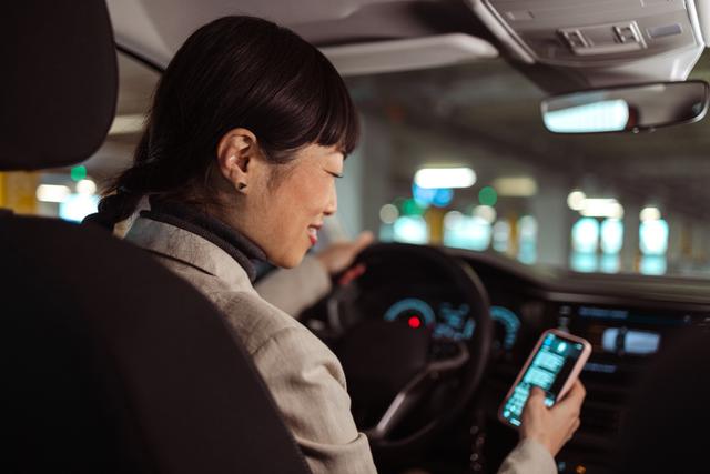 乘客嫌贵、司机哭穷，就连网约车平台也在卖惨，钱到底被谁赚走了