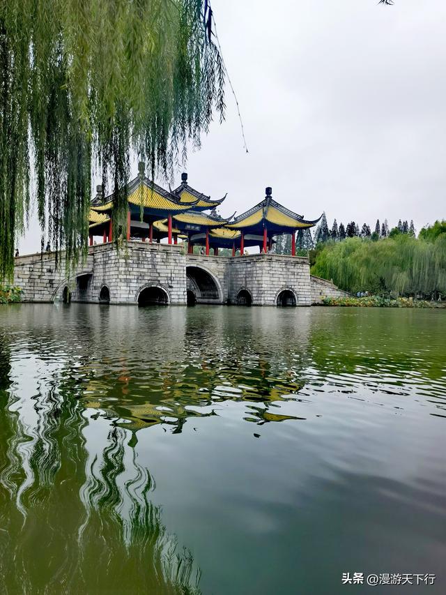 烟雨中重游瘦西湖，狂拍美景，整个人醉卧美景中