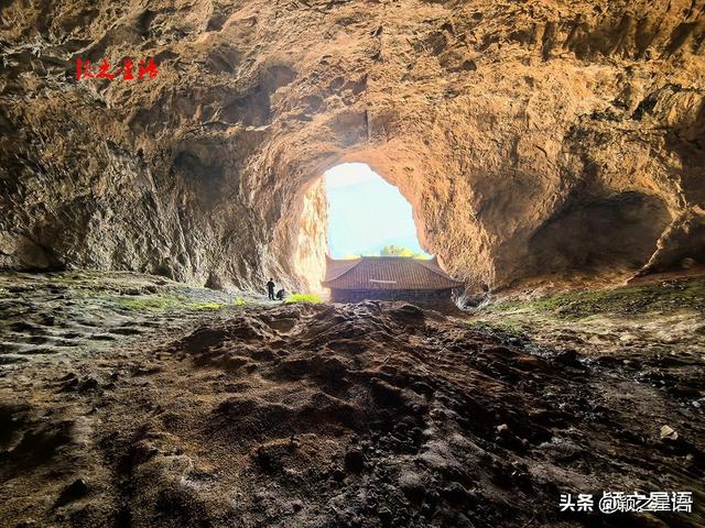 探洞之旅：洞峰奇观，探险揽胜经典线路