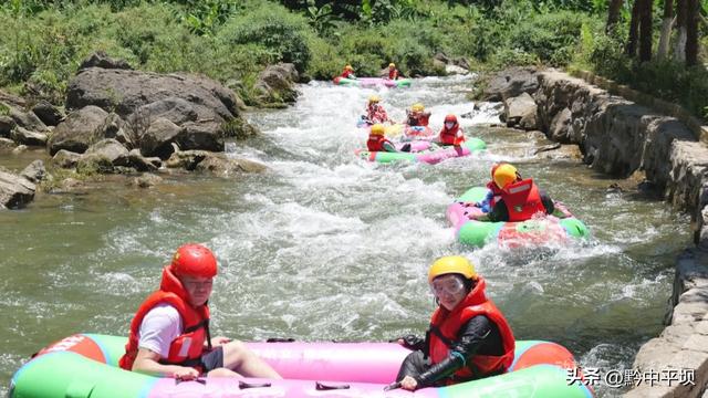 瀑布边喝咖啡、峡谷里漂流，贵州这波操作太懂夏天了！