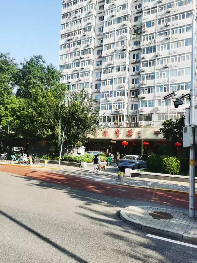 周日清晨的北京街道