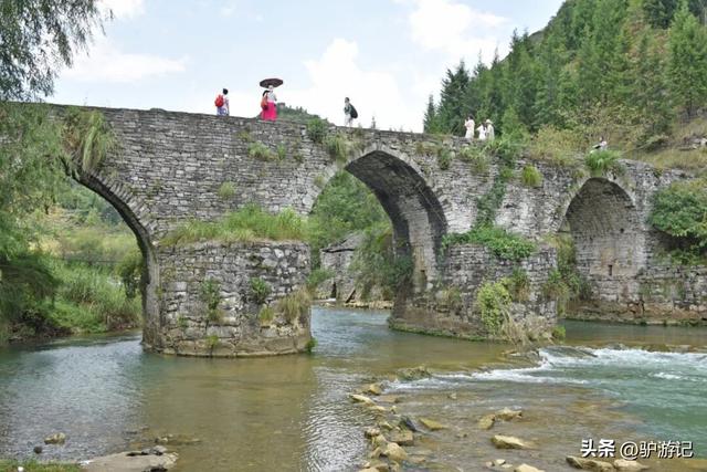 高荡布依古寨，山清水秀间藏着不一样的诗和远方！