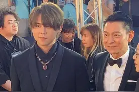 生日宴让铜锣湾交通瘫痪，被王晶炮轰滚，25岁香港顶流姜涛凭啥图片