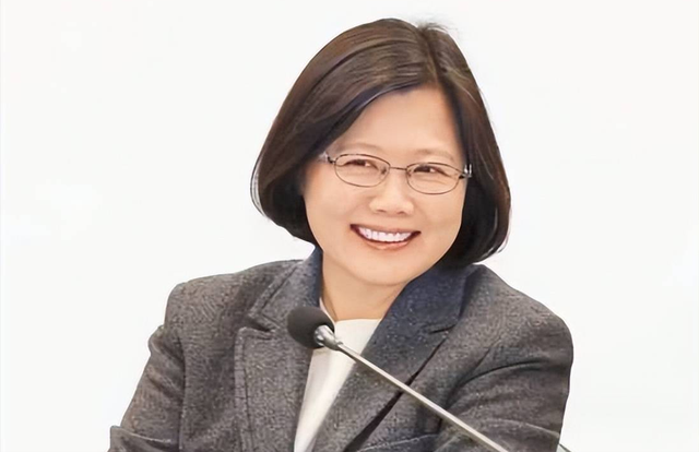 看完阅兵返台后，77岁洪秀柱将有麻烦，吴子嘉断言：她要被关起来