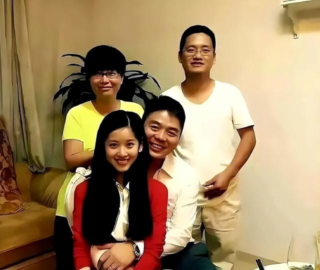 刘强东千亿身家，儿子却是他一生的痛，感谢章泽天视如己出