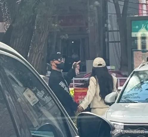 汪峰陪女友森林北新疆过七夕
