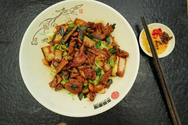 是谁又幸福了！实名羡慕这里坐拥美食美景的他们
