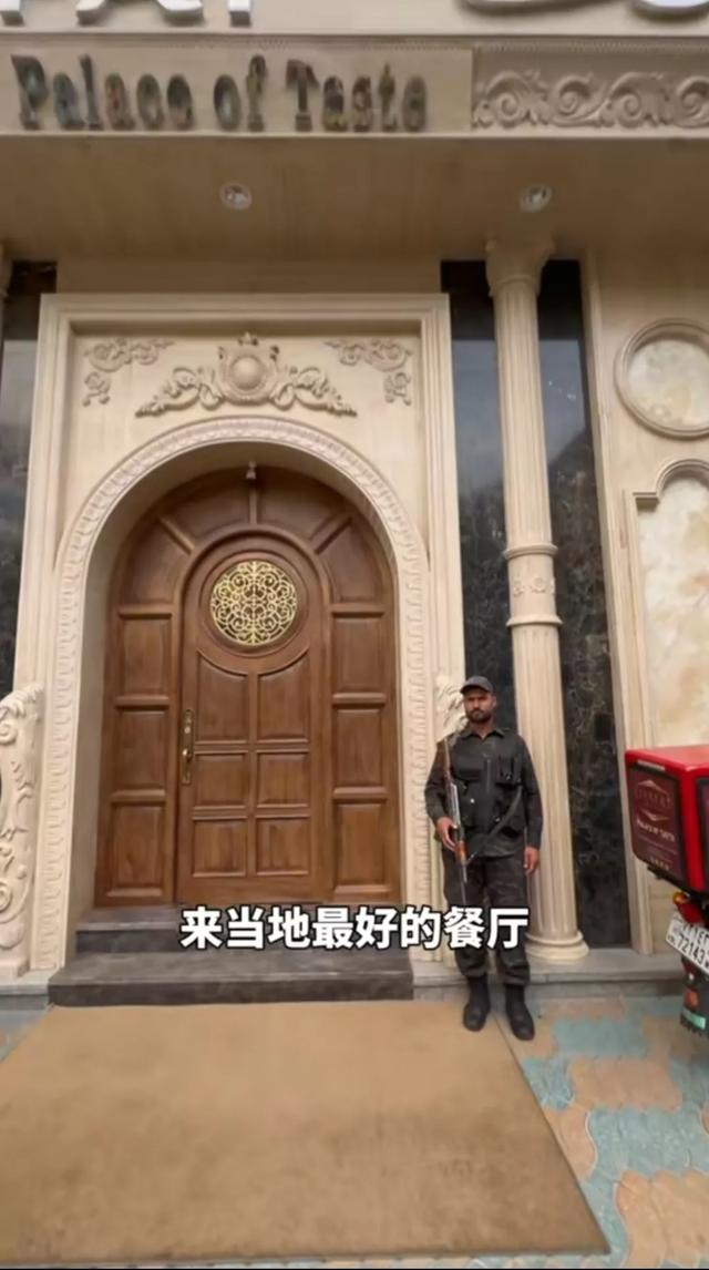 真实阿富汗:女人禁止工作、10岁男孩擦鞋日赚10元、搞文艺犯法