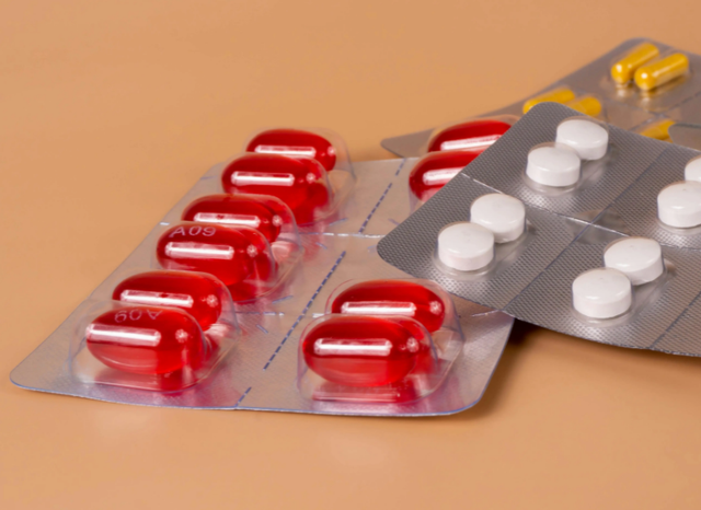 62岁男子不幸离世，医生：奥司他韦不要和这4种药搭配，不可忽视