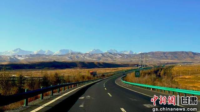 武威有意思 丨 秋染祁连映雪峰