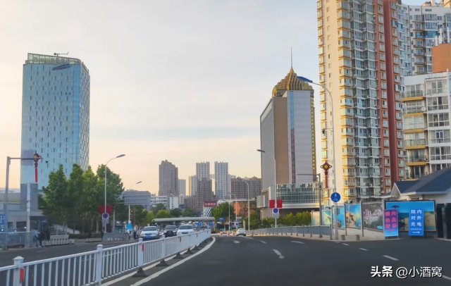 中国公认最干净的城市，夏天均温23℃，比青岛安逸，适合退休养老