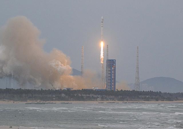 17天4发火箭！新·太空资源争夺战，对我国意味着什么？