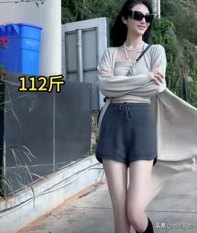 “买英国精子生3娃”的山东女人，7年后现状曝光，一年上百万开销
