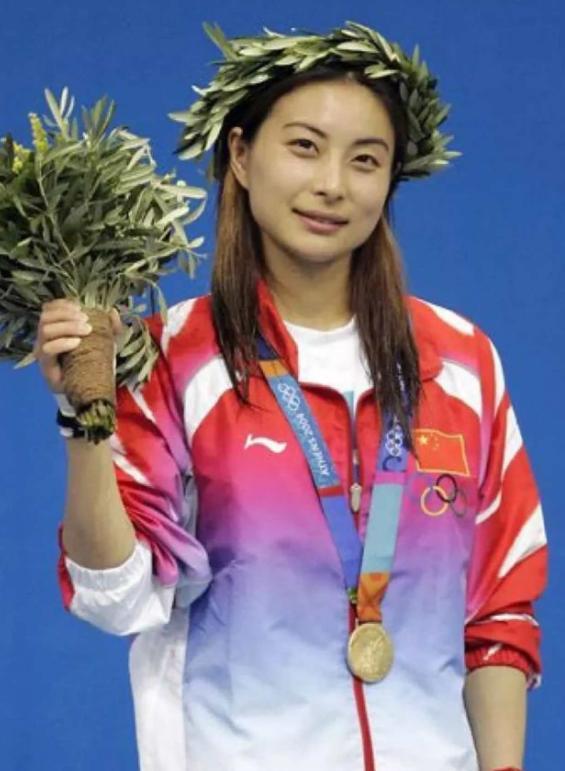 霍震霆也没想到，被寄予厚望的儿媳郭晶晶	，竟遭到一个这么大教训