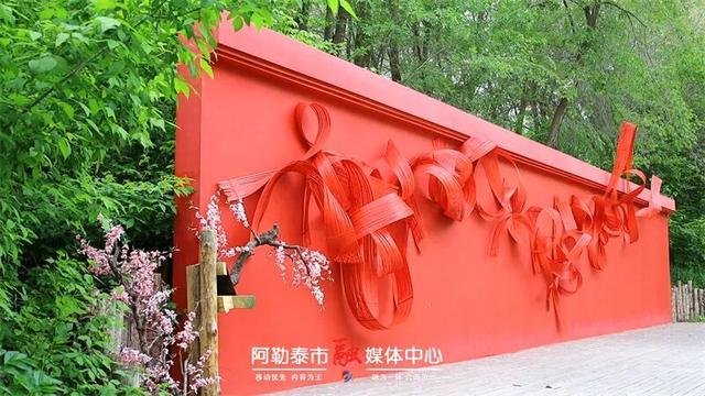 漫游金山丨冬赏雪 夏看花 阿勒泰市这座咖啡馆藏着四季浪漫