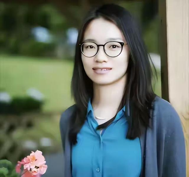 韦东奕没想到，2026刚开始，官媒高调官宣王虹喜讯	，终于等到这天