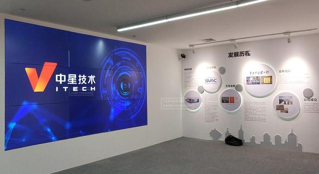 轮到美国被“垄断”了！“芯片之父”弃美回国，研发成果堪比核武