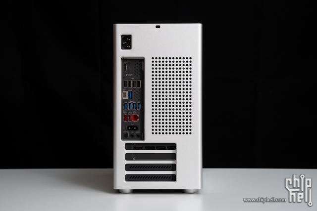 「装机不用挑，就选电竞雕」技嘉 电竞雕 B850M + 5080 FE + COOJ Z18 装机