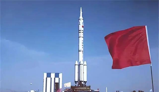 从1人14圈到6次太空会师，神舟五号22周年，飞天单人照变成全家福