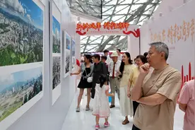 【深圳特区报】从黑白照片到彩色照片感受沧海桑田 从崭新城市的精彩演绎体验改革创新图片