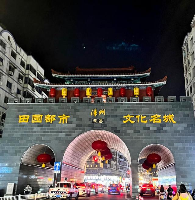 福建又一古城火了，人气不输泉州，免费开放，适合拍照打卡