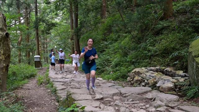 庐山好汉坡全民健身日主题登山活动开始报名啦！