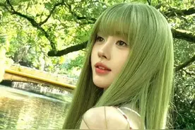 鞠婧祎绿发壁纸图片