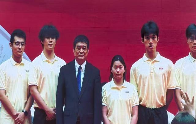 全红婵入学仅3天，恶心一幕出现	，因“身材发胖、没文化”被质疑
