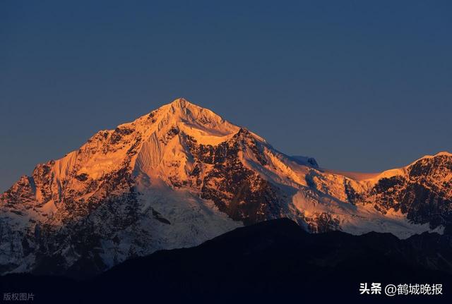两男子梅里雪山徒步失联 50 天，家属无奈搜寻遗体
