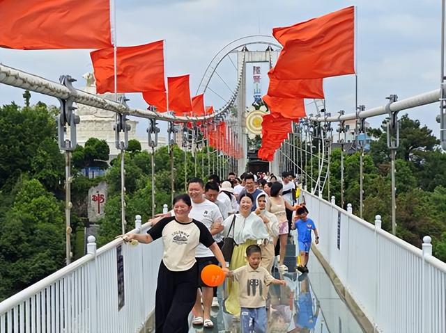 隐贤山庄十一黄金周：潮玩、炫彩、科技齐上阵，解锁超燃假期