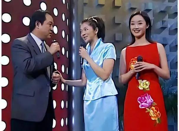 53岁前央视主持文清近况曝光！身材发福成路人，带儿子回桂林定居