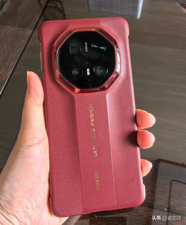 华为Mate 80 RS曝光：24GB+2TB王炸顶配，超高端机圈再无对手？