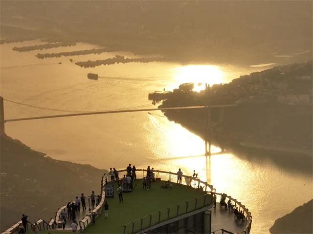 奉节周末顶配两日游攻略：诗城白帝 巅峰三峡 秘境龙桥 一次全收集