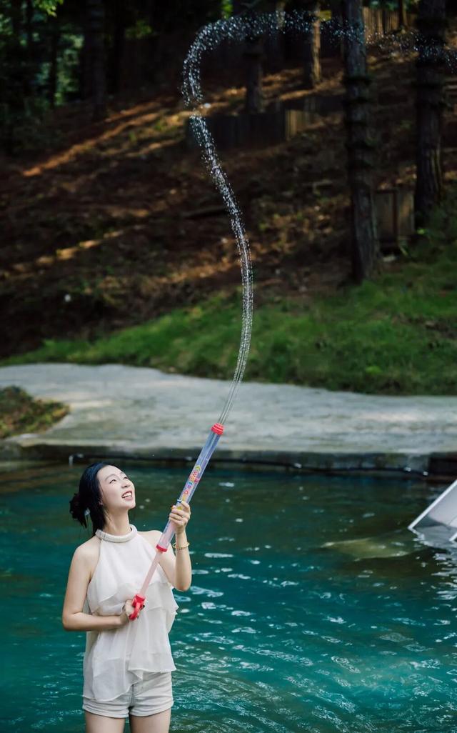 就读于黄山市的大一新生看过来，这里免门票！杭州南京市民门票半价！