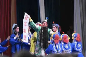 他一开口，唱哭万人！但他背后的故事，我不敢看……图片