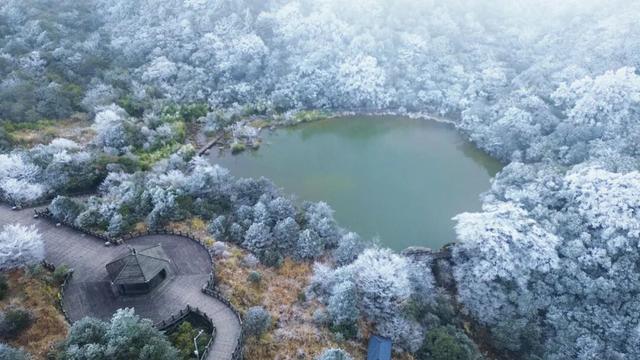 绝美！泰宁峨嵋峰变身冰雪王国，每一帧都是壁纸→