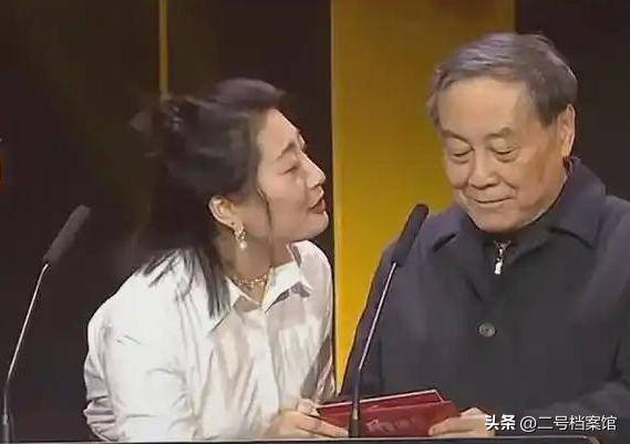 看了原配施幼珍的格局，才明白宗庆后去世后，宗馥莉为何能翻盘