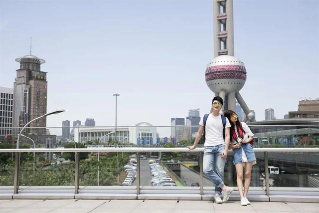 “夜店”浪漫：醉了领个证，醒了再领个证