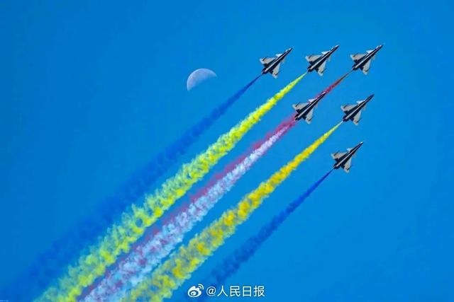 转存收藏！人民日报出图#当明月遇上国之重器#，浪漫又硬核↓↓