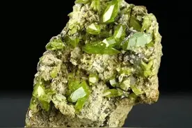 比钢铁、钨还优秀，世界上最坚固的金属图片