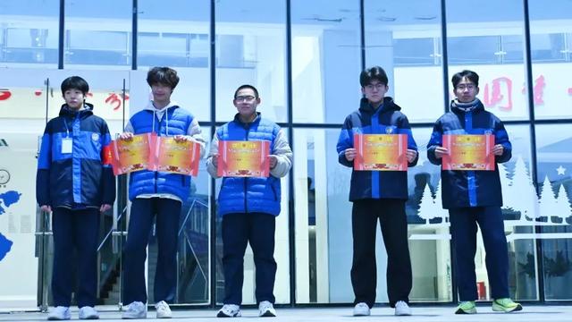 凝心聚力,气拔山河 | 恒德冬季拔河比赛热血开拔!