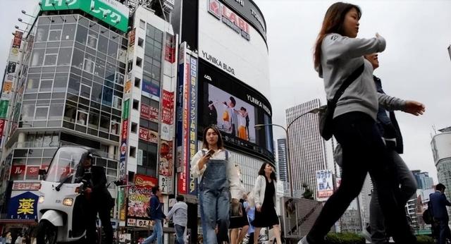 中美日上半年GDP差距断崖，美国15万亿，日本2.11万亿，中国呢