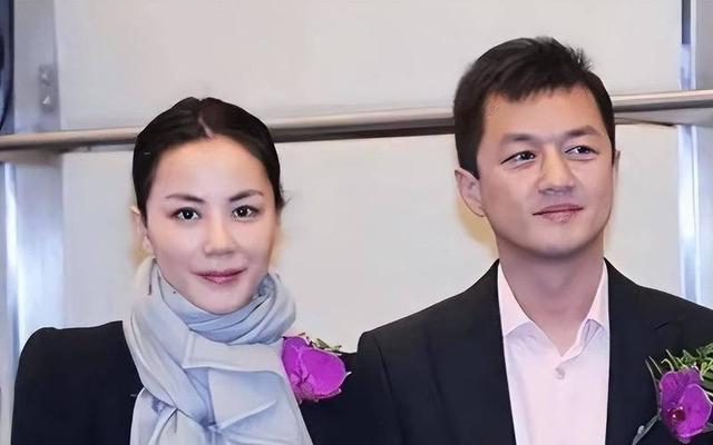 李亚鹏官宣离婚不到24小时，令人恶心的一幕发生了，汪峰也遭殃